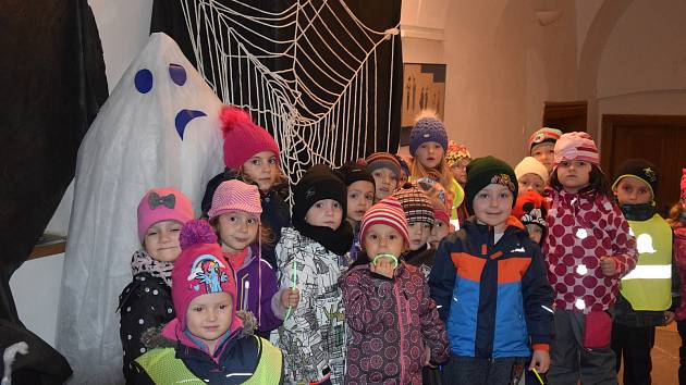 Halloweenské hrátky v  Muzeu Českého krasu v Berouně  si nenechaly ujít stovky dětí.