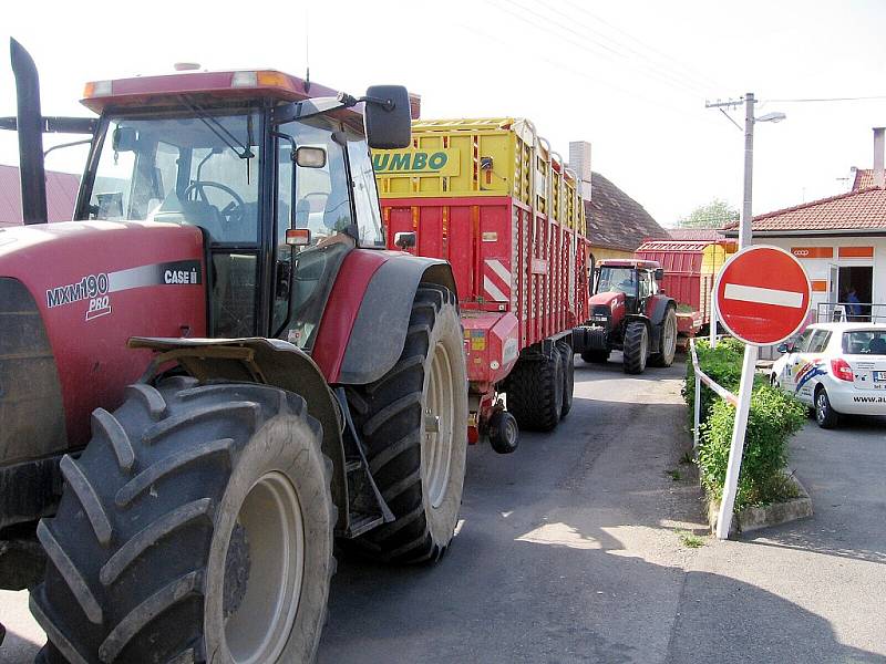 Středeční blokáda zemědělců na Berounsku