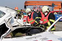 Velká cena Hořovic - soutěž hasičů ve vyprošťování osob z havarovaných aut