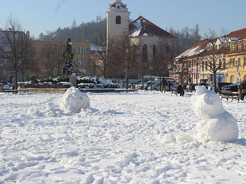 Sněhová situace v Berouně v úterý 5. února 2019.