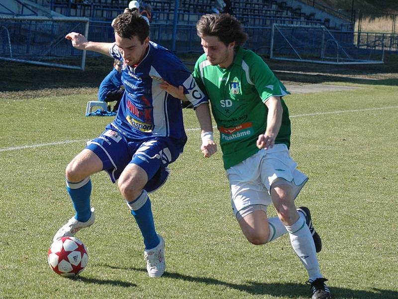 Fotbalisté Králova Dvora porazili Chomutov 2:0.