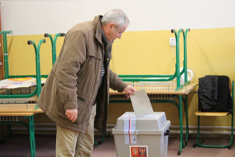 Na Berounsku voliči projevili o druhé kolo prezidentských voleb větší zájem než v prvním kole.