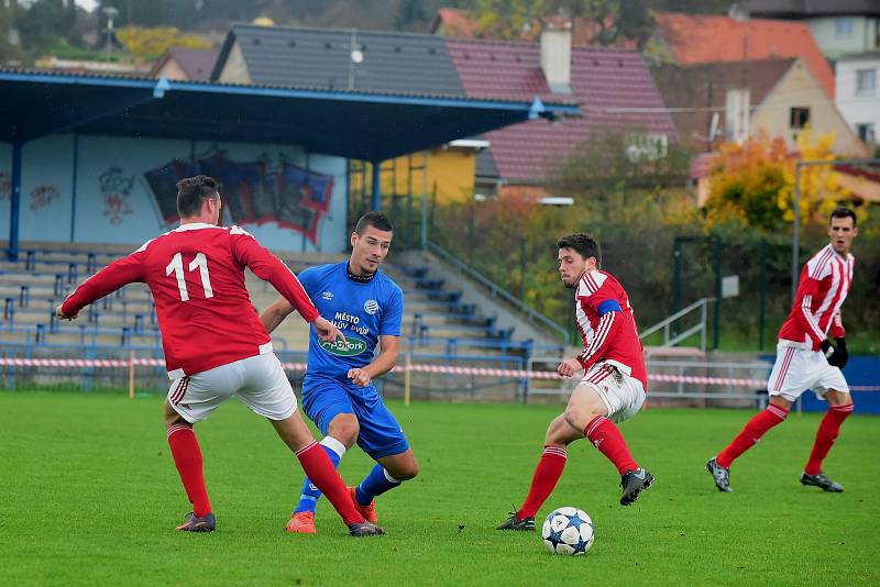 S Viktorií Jirny Králův Dvůr po remíze 1:1 zvítězil na penalty 4:3.