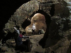 Koněpruské jeskyně a okolí. Ilustrační foto.