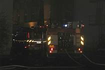 Požár gramofonky likvidovalo devět hasičských jednotek