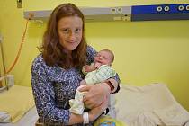 Tereza Krásová se manželům Lucii a Tomáši narodila v benešovské nemocnici 16. května 2021 v 5.45 hodin, vážila 3610 gramů. Doma ve Velíši na ní čekal bratr Jakub (7).
