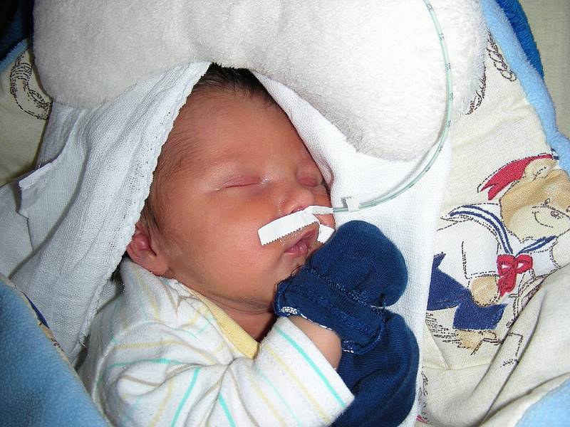 V pondělí 4. listopadu se stali rodiči Veronika Kolingerová a Roman Šalamon. V tento den se jim narodil prvorozený syn Matyáš. Matyáškovy porodní míry byly 2,82 kg a 46 cm. Domov má rodinka v Loděnicích. 