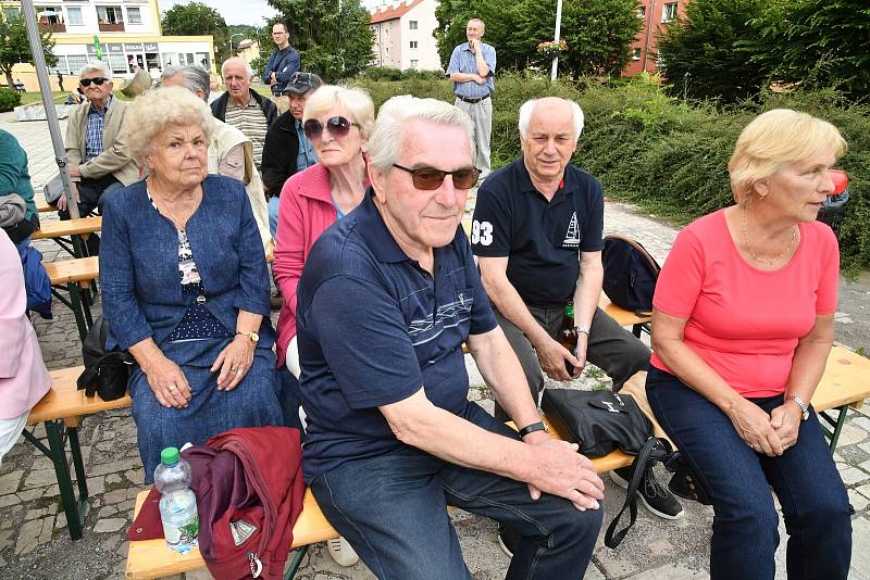 Z přehlídky dechových kapel v Berouně s názvem Dechovka u Hvězdy.