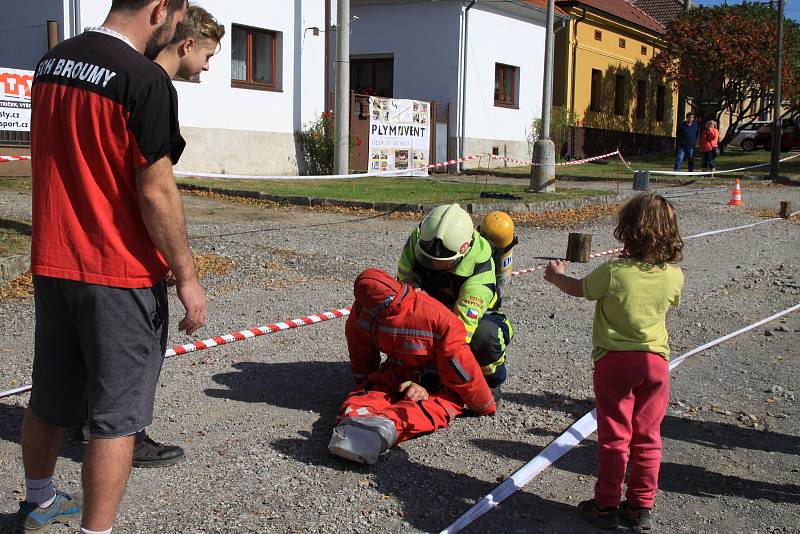 Z hasičské soutěže 'Toughest Firefighter Alive - Nejtvrdší hasič přežije' v Broumech.