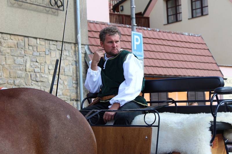 Tradiční, již 22. Karlštejské vinobraní, konané o víkendu 29. a 30. září, opět přilákalo tisíce lidí z České republiky i ze zahraničí. Připraven byl stejně jako každoročně bohatý program pro oba dny.