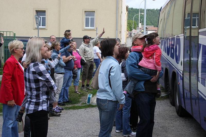 Prázdniny začaly, děti odjely na skautský tábor