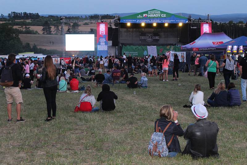 V pátek odstartoval oblíbený festival pod hradem Točníkem.