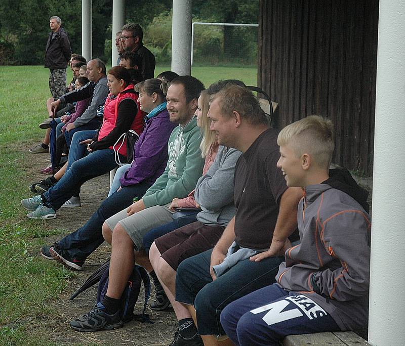 Rozdílem devíti gólů skončil zápas IV. fotbalové třídy.