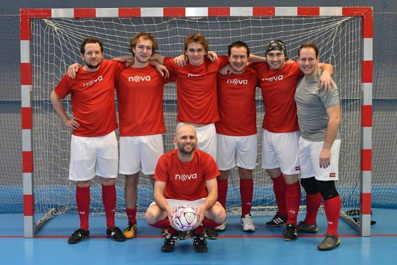 Futsalová novinářská trofej patří letos Novinkám.