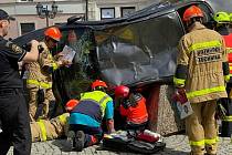 Součinnost hasičů a záchranky je v Hořovicích.