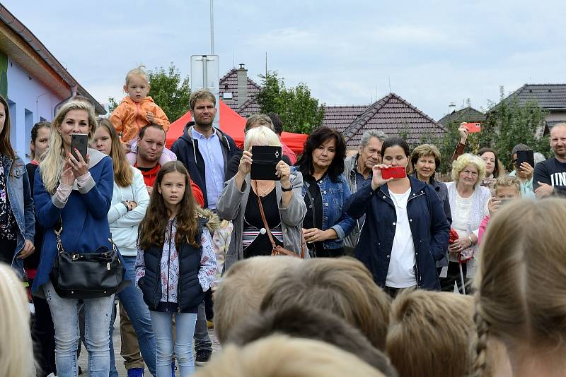 Otevření nové budovy mateřské školy Ledňáček Hýskov.