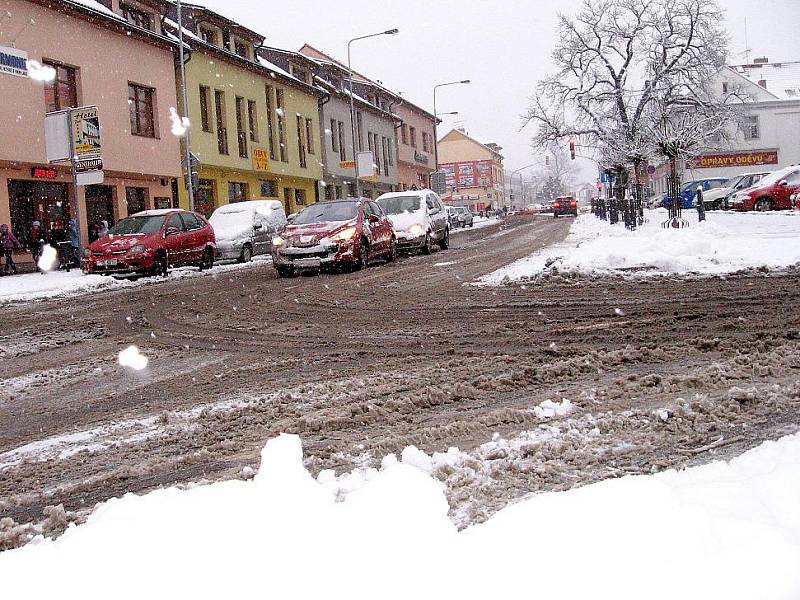 Sníh pokryl v pondělí 29. listopadu i celé Berounsko