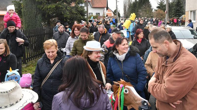 Z masopustního průvodu v králodvorských Popovicích.