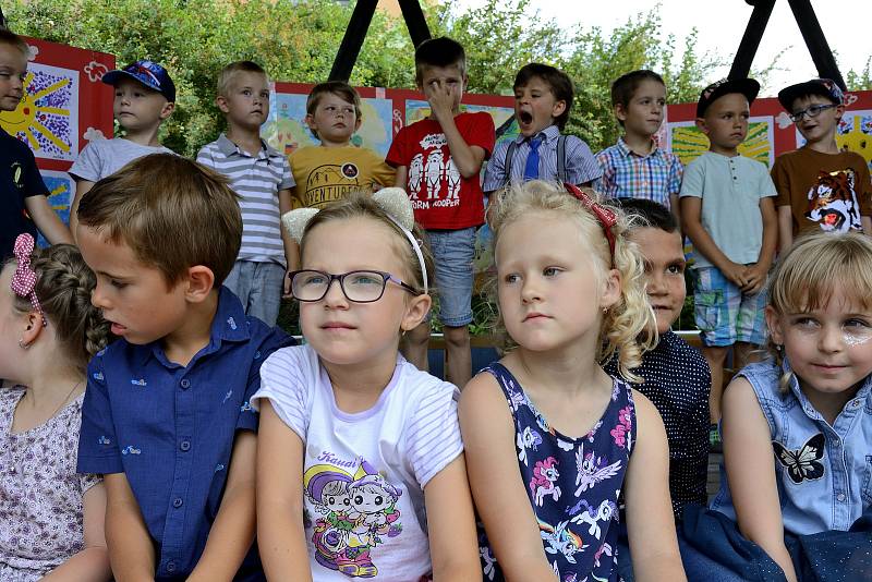 Ze slavnostního rozloučení s předškoláky v Mateřské škole Sluníčko v Berouně.