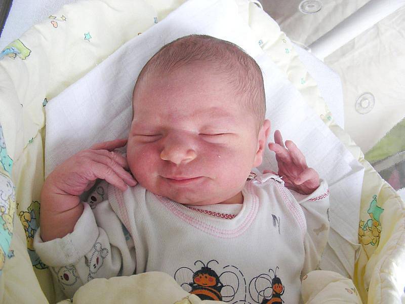 Princezna Anastázie Recinová se narodila ve středu 1. září, vážila 3,40 kg a měřila rovných 50 cm. Rodiče si svoji dcerušku odvezou z porodnice domů do Libečova, kde má přichystanou postýlku a hračky. Vyrůstat bude Stázka se svým bráškou Jindříškem (1,5).