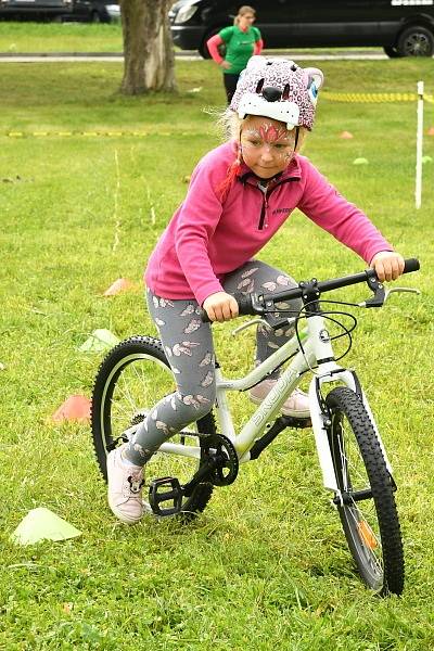 První ročník cyklistického závodu pro veřejnost L'Etape by tour de France.