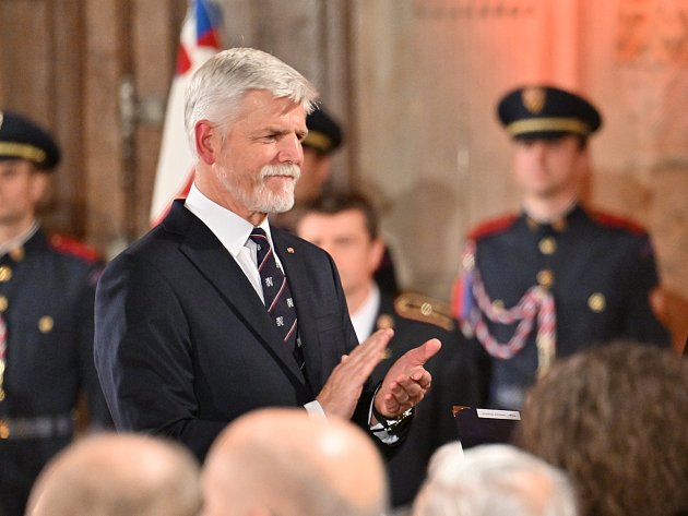 Prezident Petr Pavel při předávání státních vyznamenání.