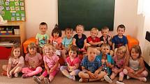 Děti v Mateřské škole v Hostomicích: třída Žluťásci.