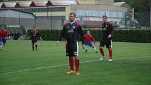 Fotbalová I. A třída: Komárov - Velká Dobrá 4:2 (2:1).