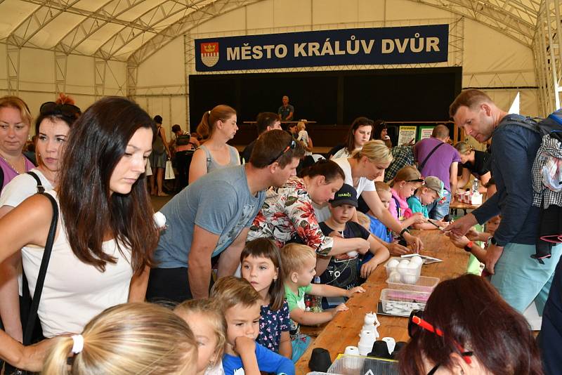 Ze setkání s názvem Zámecké tvoření na téma Hrátky se zvířátky v Králově Dvoře.