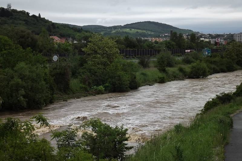 Neděle 14 hod Litavka u cementárny