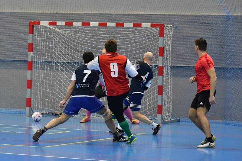 Futsalová novinářská trofej patří letos Novinkám.