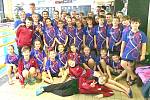 Šestatřicet mladých plavců Lokomotivy Beroun se vydalo do domažlického bazénu na Malou cenu Chodska.