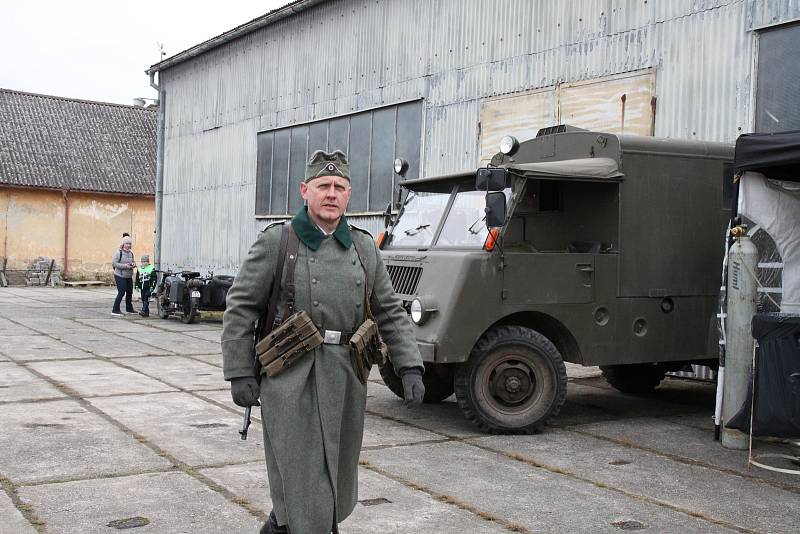 Army muzeum klub vojenské historie a techniky Zdice zahájilo sezonu.