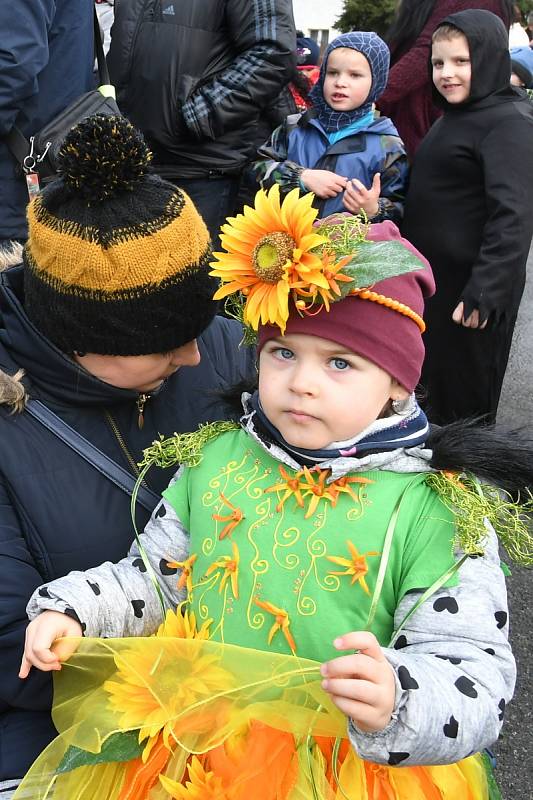 Z masopustního průvodu v králodvorských Popovicích.