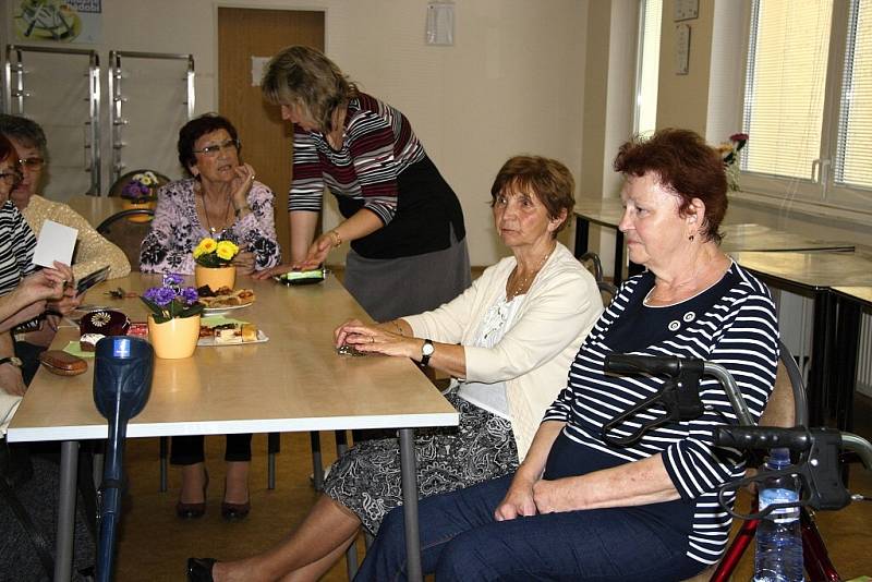 V rámci týdne sociálních služeb vystoupili v Domově Penzionu pro seniory žáci tanečního oddělení a Oddechový orchestr ZUŠ Beroun. 