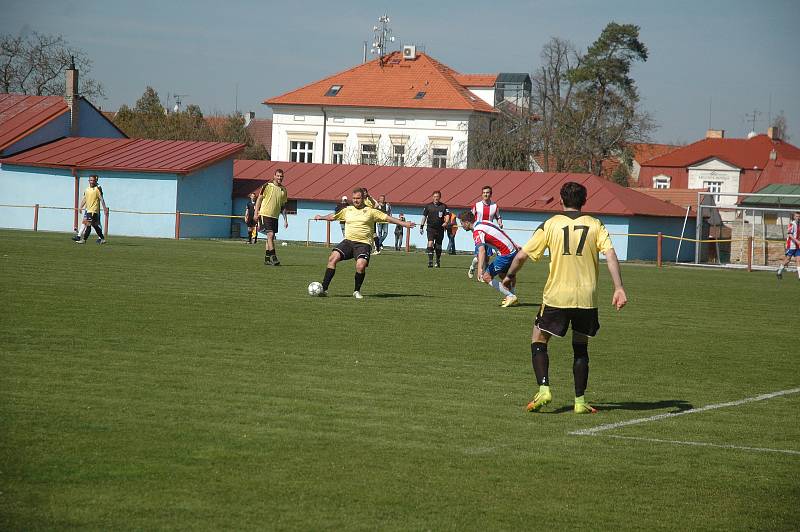 Fotbalová I. B třída: Rudná - Chlumec 0:4.