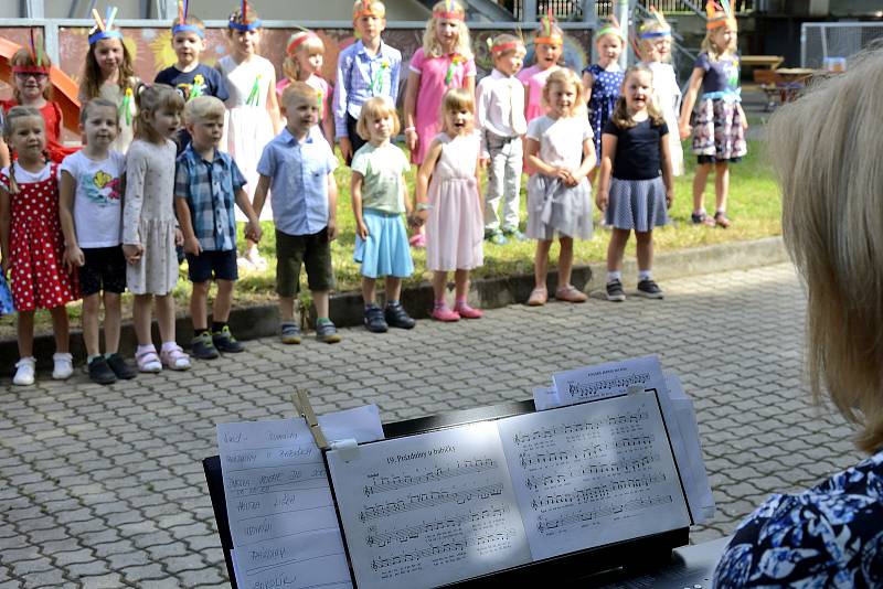 Ze slavnostního rozloučení s předškoláky v Mateřské škole Sluníčko v Berouně.