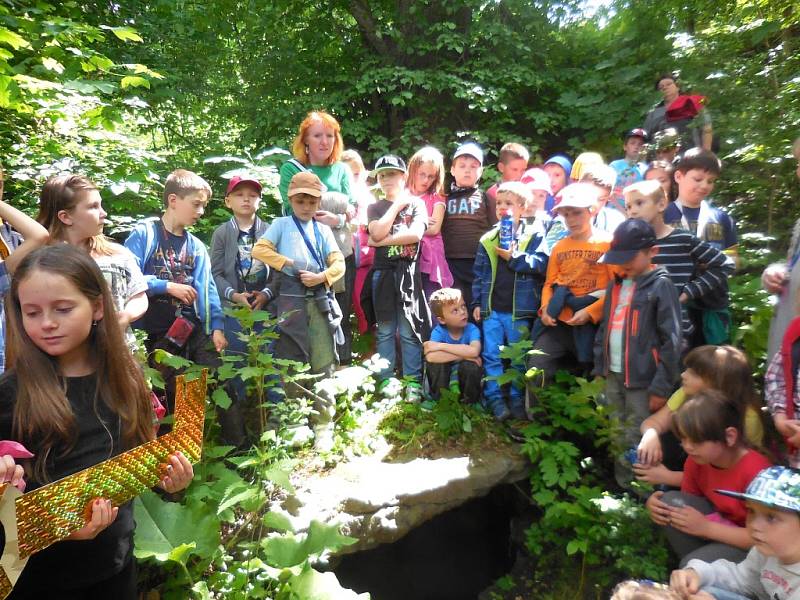 Tradiční otevírání studánky.