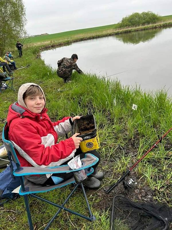 První květnovou neděli se rybářský kroužek Rožmitál pod Třemšínem zúčastnil dětských rybářských závodů u našich kolegů v Březnici.