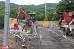 Obyvatelé Jarova, Tetína i Zavadilky si myslí, že stavební práce při rekonstrukci mostu na Zavadilku by mohly postupovat rychleji.