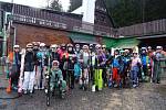 Pozdravy z hor: Sedmáci ze ZŠ Beroun - Závodí zdraví z lyžařského výcviku