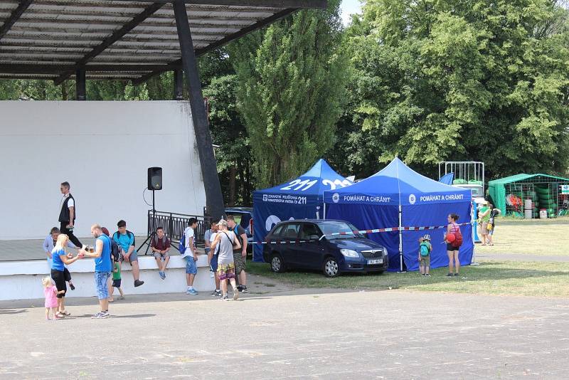 Návštěvníci mohli vidět například ukázku policejních psovodů.