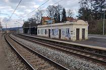 Vlaková zastávka ve Všenorech.