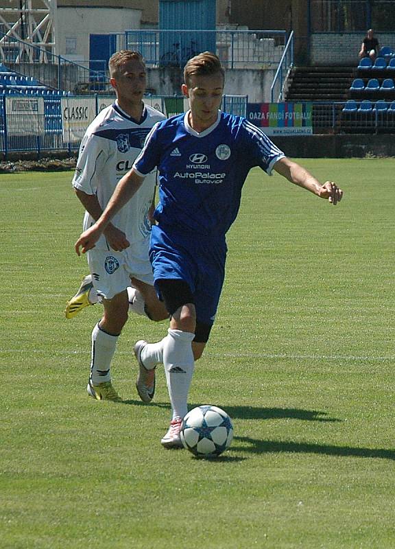 Stadion Františka Kloze v Kladně byl svědkem přípravného duelu divizních týmů.