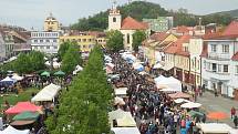 Jarní hrnčířské a řemeslné trhy v Berouně.