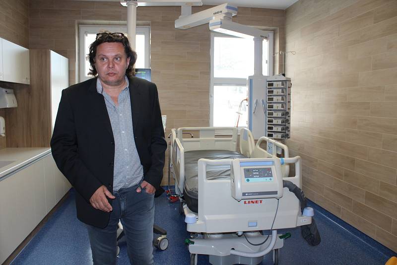 Nový pavilon hořovické nemocnice stál před 76 milionů korun. Během června se začne plnit pacienty.