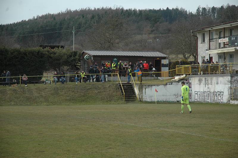 Union (v červeném) marně dotahoval náskok Klecan.