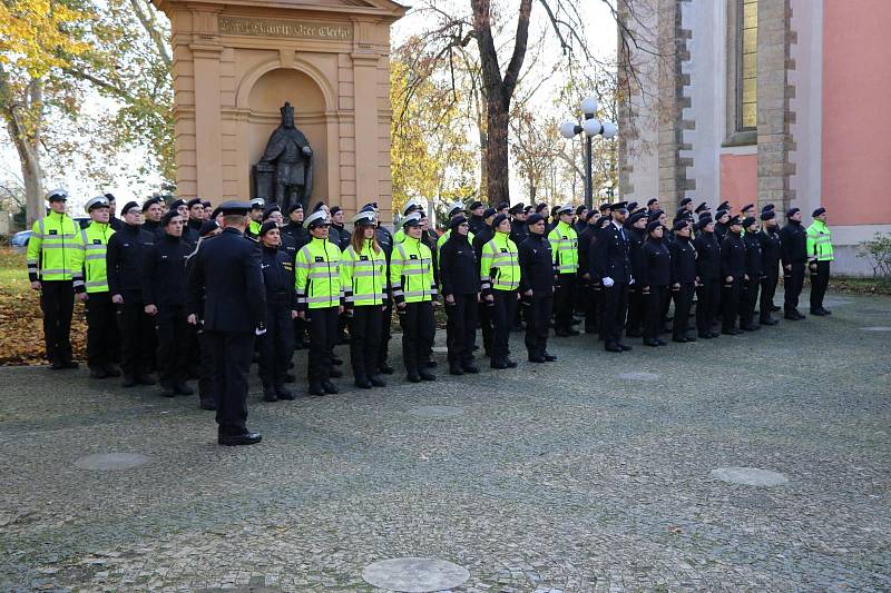 Slib složilo 74 nováčků, kteří nastoupí ke středočeské policii.