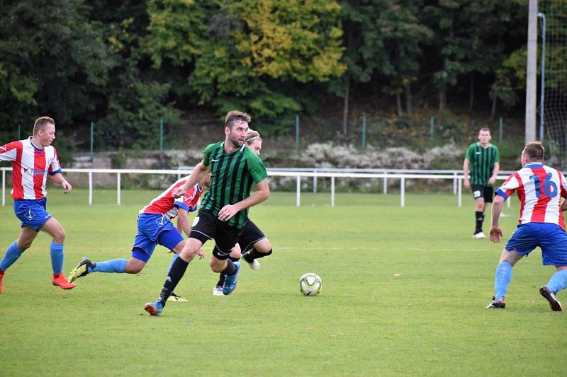 Fotbalová divize, skupina A: FC Rokycany - Český lev Union Beroun 4:1 (3:0).