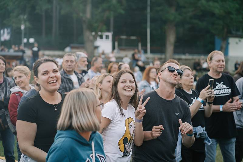 Z benefičního hudebního festivalu HudliceFest 2022.